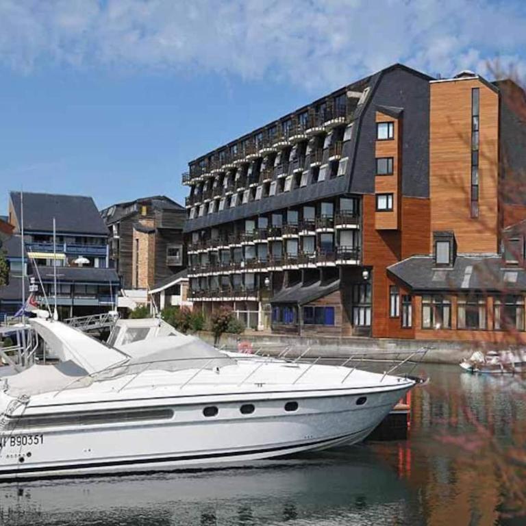 Studio superbe vue mer Port-Deauville, proche Plage, centre-ville et casino - One-Bedroom Apartment - 26