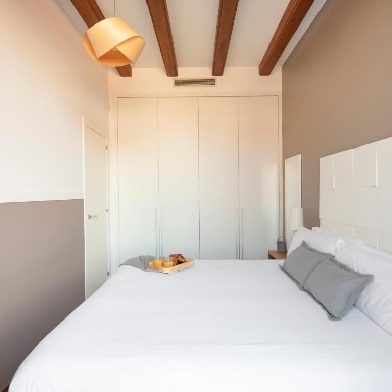 Aspasios Market Balconies Apartments - One-Bedroom Apartment with City View - 2