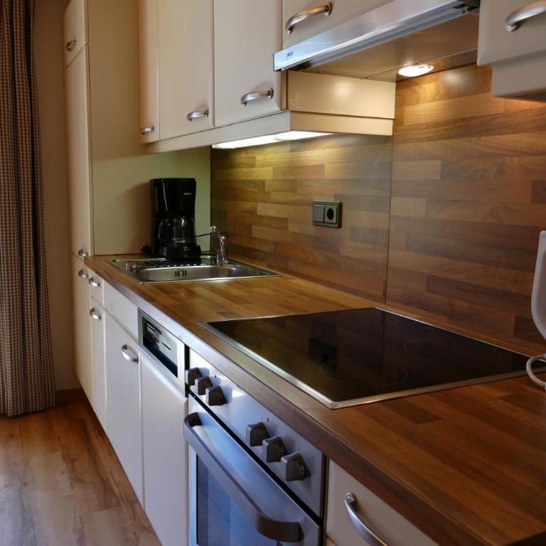 Gästehaus Hochmuth - Apartment mit 3 Schlafzimmern und Balkon - 8