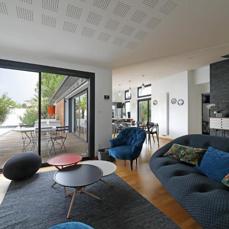 La Belle Maison Patio - Three-Bedroom House - 6