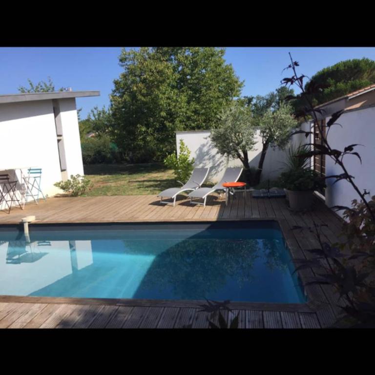La Belle Maison Patio - Three-Bedroom House - 13