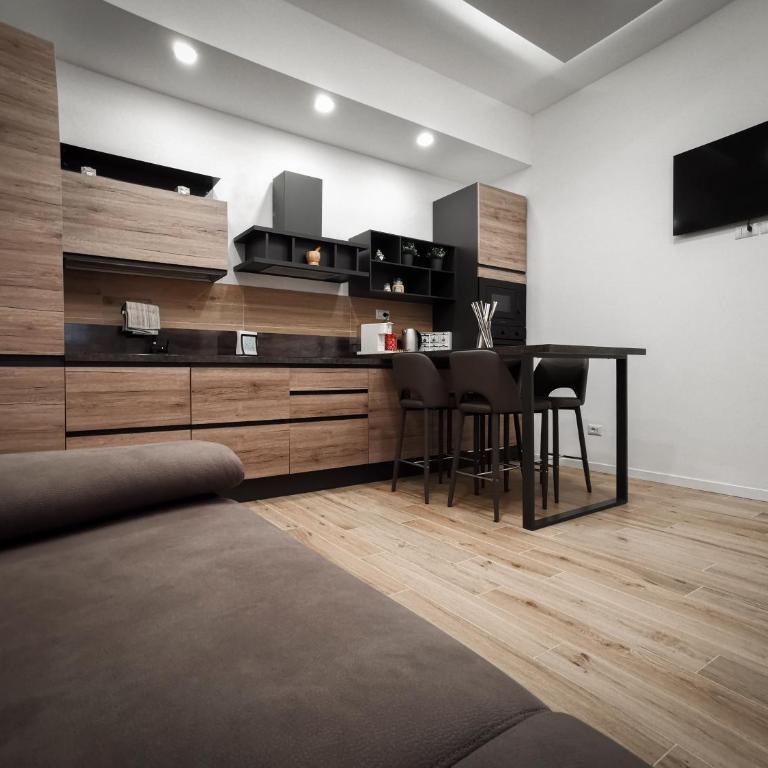 L Archè Comfort & Relax Brown Home di via Varesina - Appartamento con 1 Camera da Letto - 1