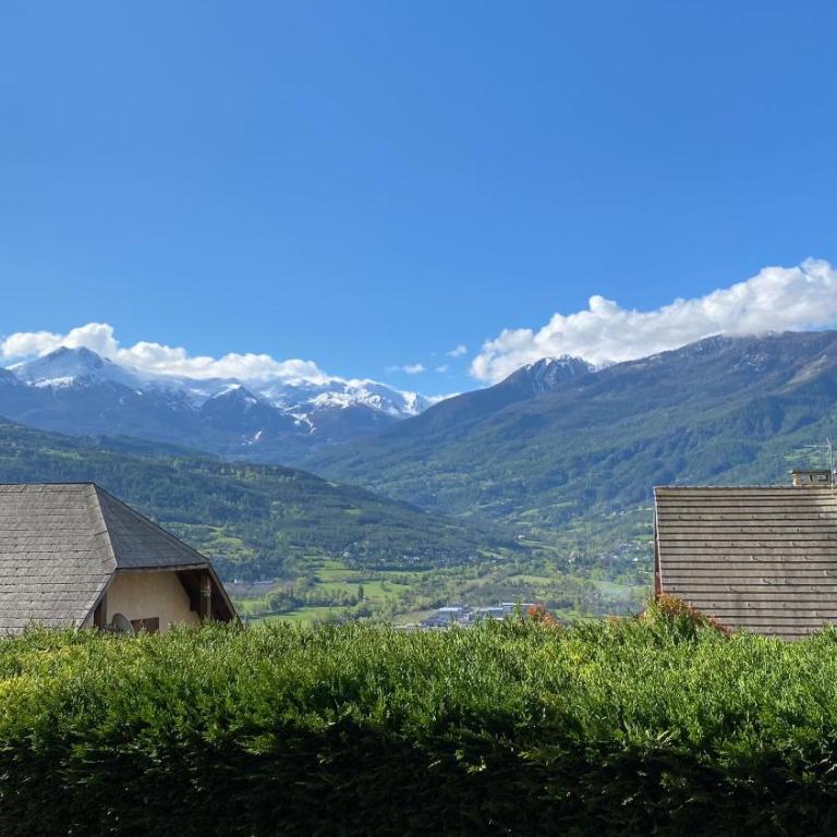 Embrun - Appartement 4/6 personnes avec extérieurs - Appartement 2 Chambres - 24