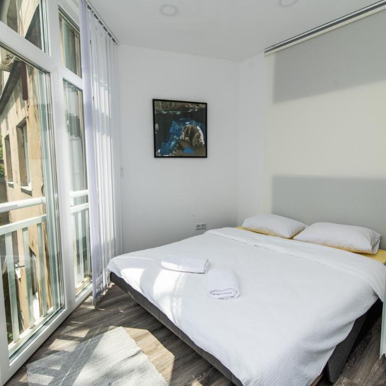 Modern Apartment in the Heart of the City Center! - Apartman sa 1 Spavaćom Sobom - 5