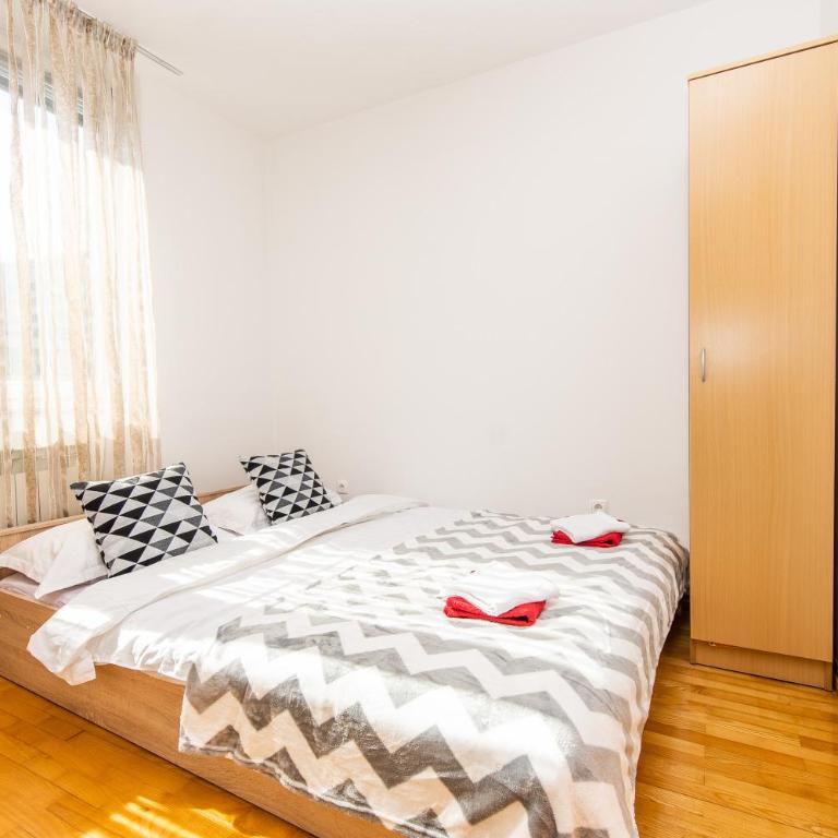 Modern 2BDR apartment in the center - FREE PARKING - Two-Bedroom Apartment - 18