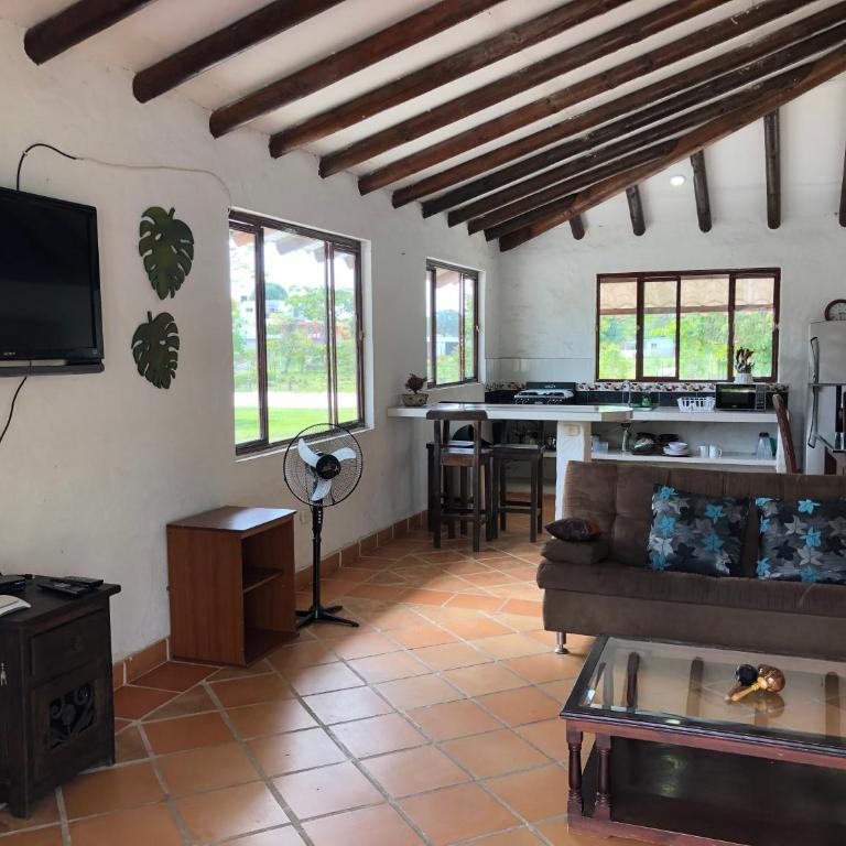 Cabañas Campestres en Villavicencio - Villa de 2 dormitorios - 3