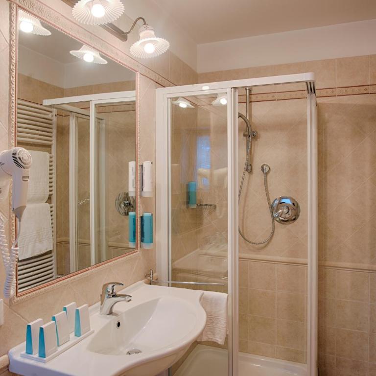 Villa Genziana & Hotel - Appartamento con 3 Camere da Letto - 8