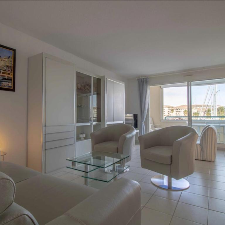 Apartment With Balcony And View On The Port - Appartamento - 2