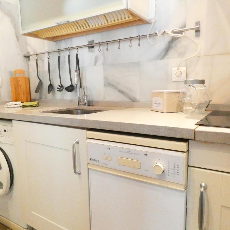 HomeySeville-Special Apartment Arenal 6 pax, Parking Optional - Apartamento de 2 dormitorios - 18