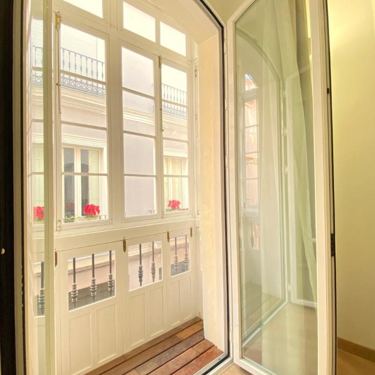 Top-notch downtown house with private rooftop terrace and parking opt - Villa - 17