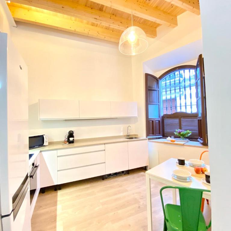 Top-notch downtown house with private rooftop terrace and parking opt - Villa - 4
