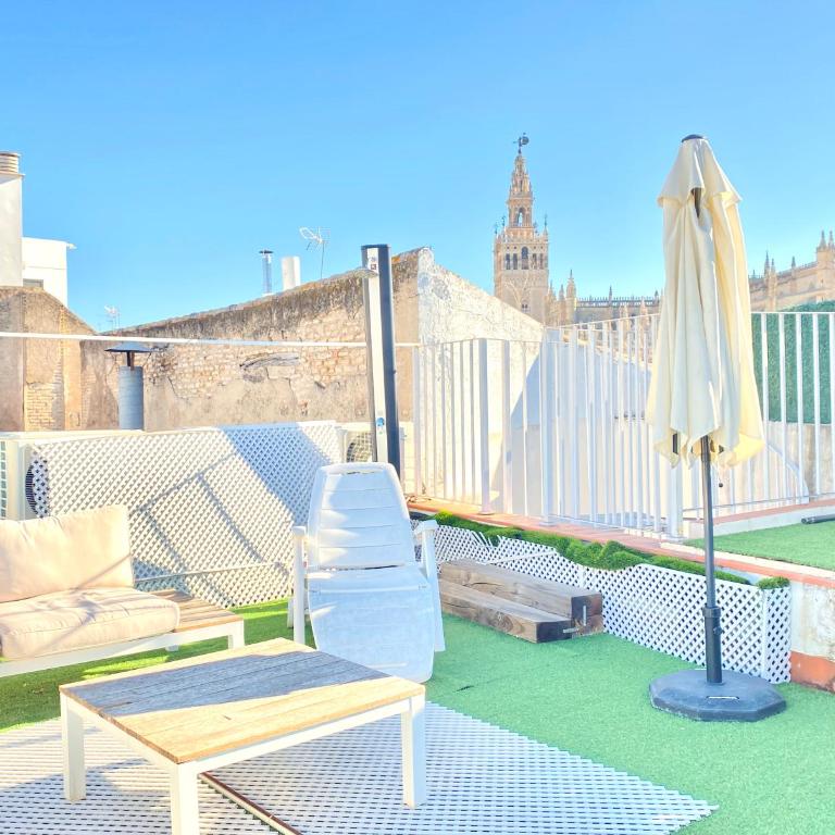 Top-notch downtown house with private rooftop terrace and parking opt - Villa - 1