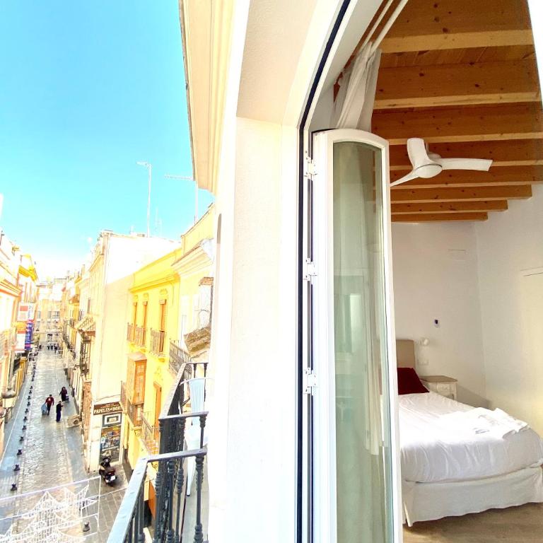 Top-notch downtown house with private rooftop terrace and parking opt - Villa - 65