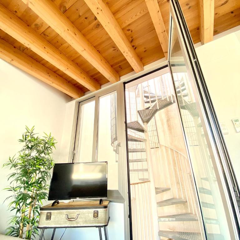 Top-notch downtown house with private rooftop terrace and parking opt - Villa - 79