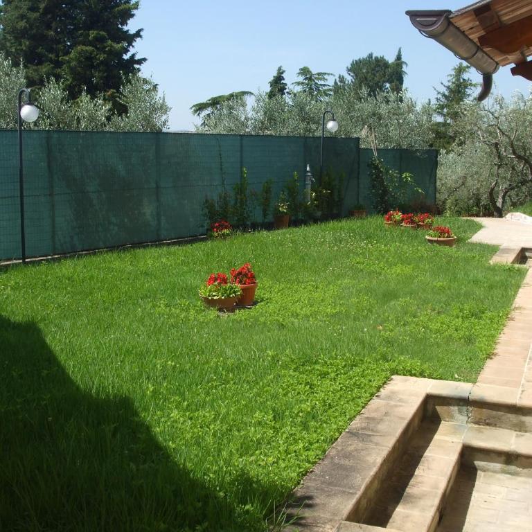Camere Ramaccia - Camera Matrimoniale con Vista Giardino - 9