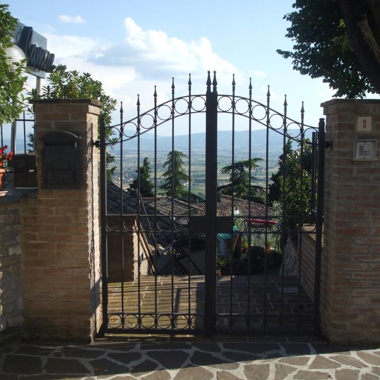 Camere Ramaccia - Camera Matrimoniale con Vista Giardino - 10
