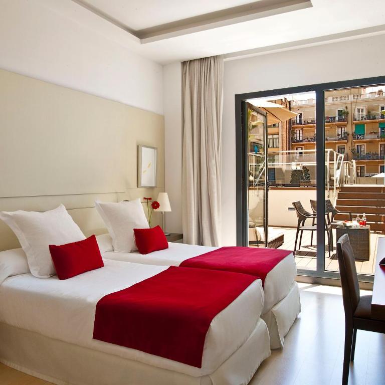 Grupotel Gran Via 678 - Superior Double Room with Terrace - 3