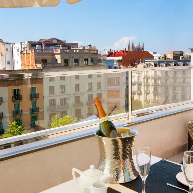 Grupotel Gran Via 678 - Superior Double Room with Terrace - 5