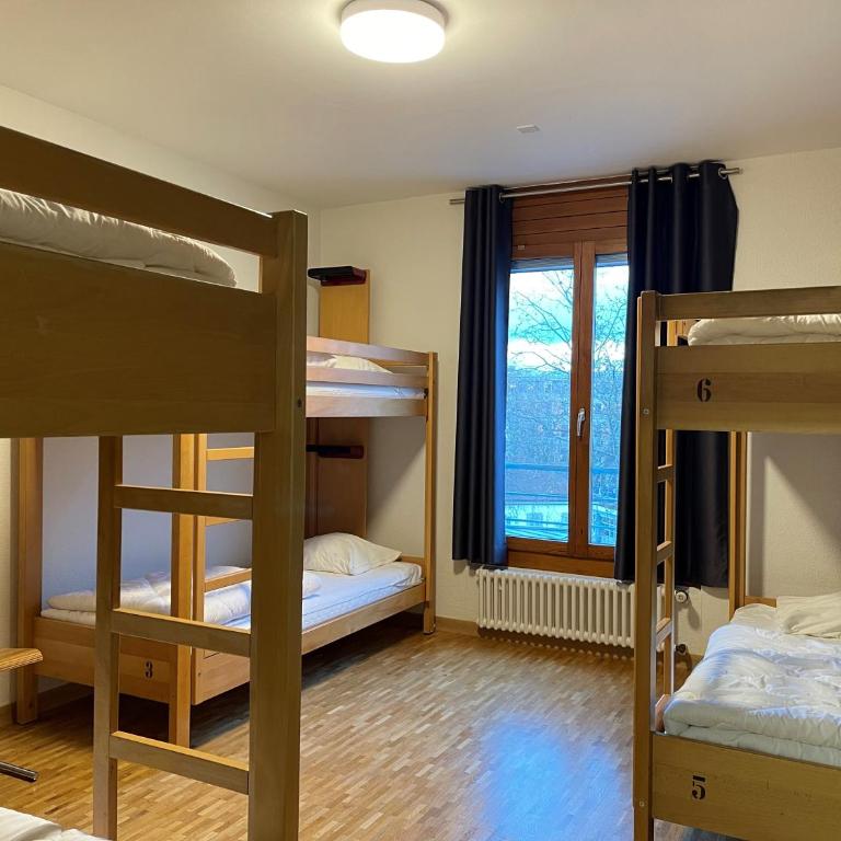 Geneva Hostel - Lit Simple dans Dortoir pour Femmes - 6
