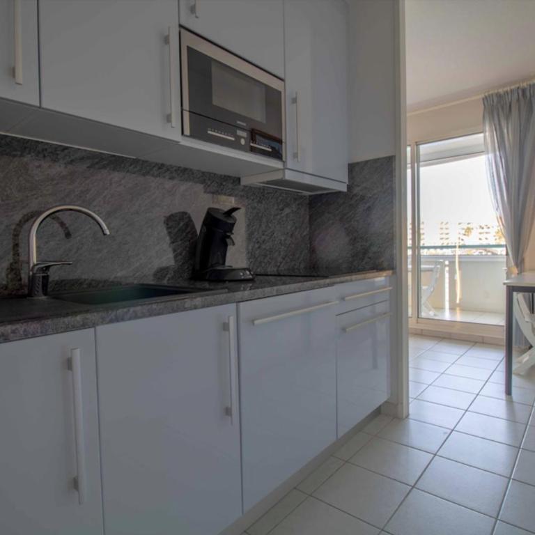 Apartment With Balcony And View On The Port - Appartamento - 6