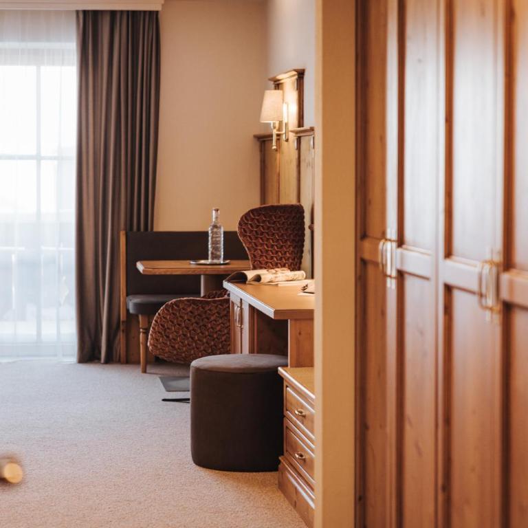 Superior Hotel Schneider Ski-in & Ski-out - Junior Suite mit Balkon - 6