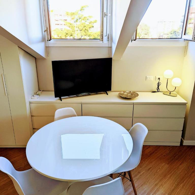 Monza Apartments - Superior Apartment - 9