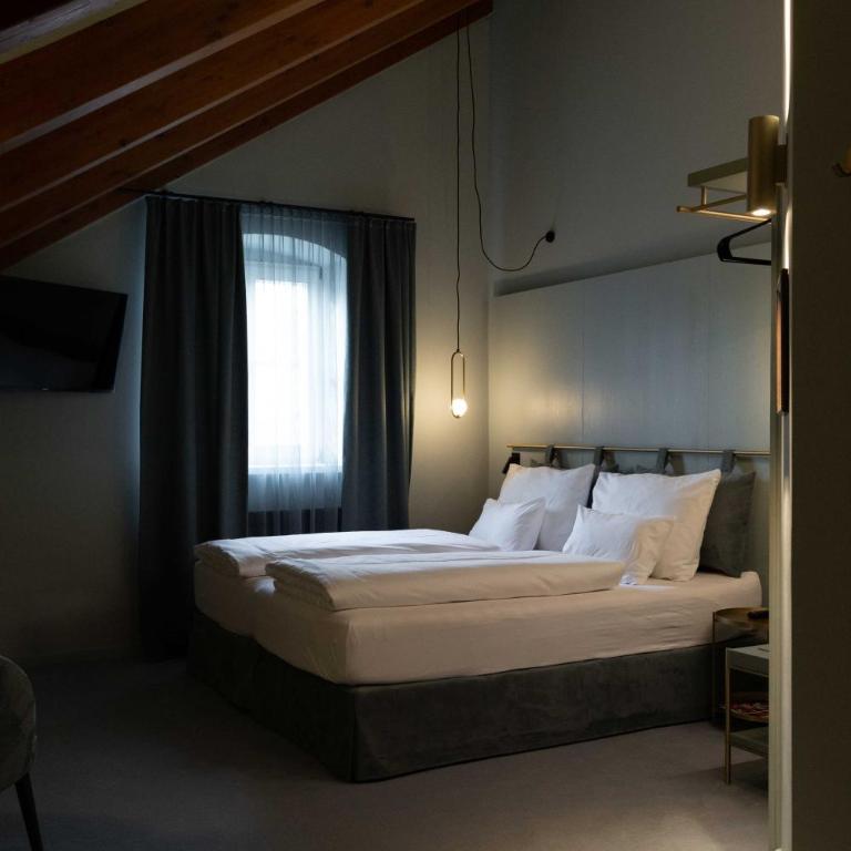 Altstadthotel Weisses Kreuz - Doppelzimmer – Medium - 5
