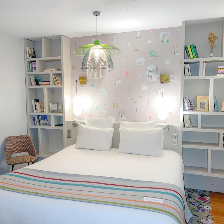 Hotel Litteraire Marcel Ayme, BW Premier Collection - Appartement Lit King-Size avec Cuisine - 6
