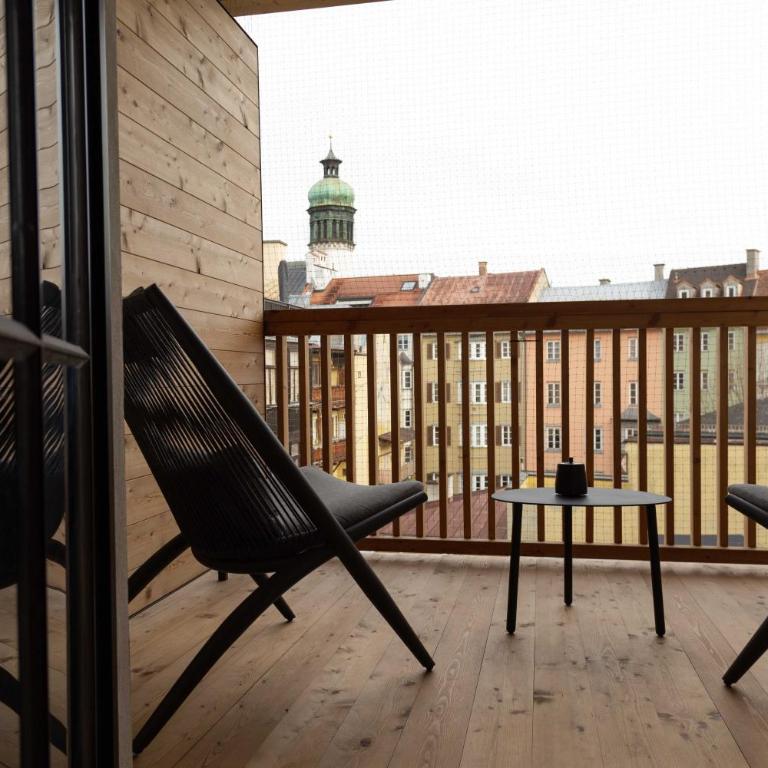 Altstadthotel Weisses Kreuz - Doppelzimmer mit Balkon - 2