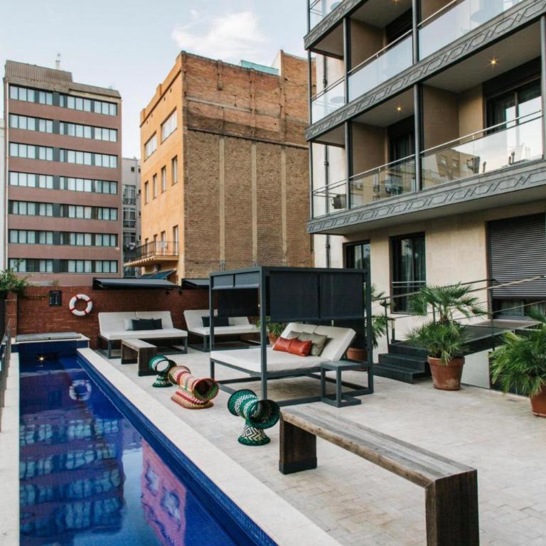 Hotel Granados 83, a member of Preferred Hotels & Resorts - Family Room with Terrace - 3