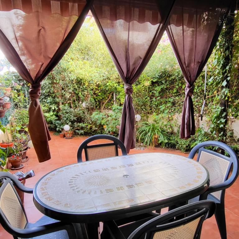 Casa baja preciosa con jardín privado en primera línea naturista! - Apartamento de 1 dormitorio - 37
