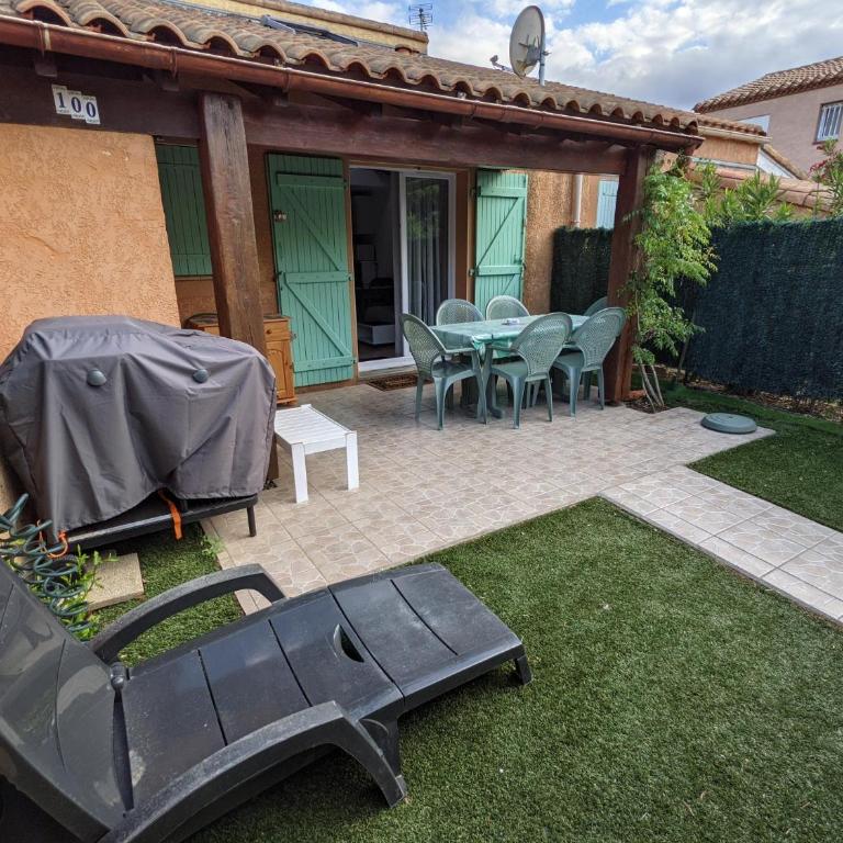 MARINES DU ROUSSILLON Villa en résidence avec piscine à 150 m de la plage v100 - Two-Bedroom House - 6