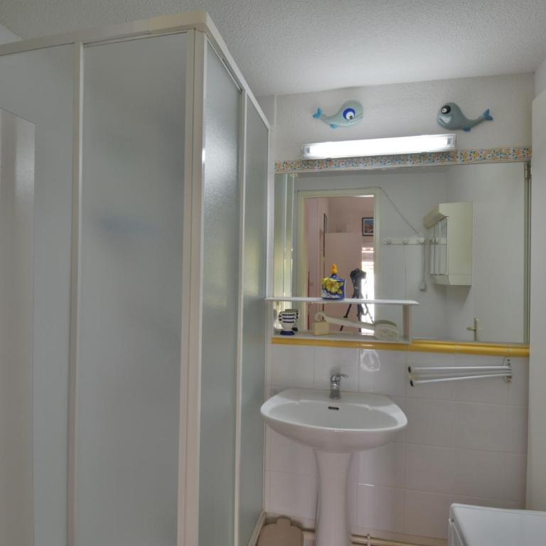 MARINES DU ROUSSILLON Villa en résidence avec piscine à 150 m de la plage v100 - Two-Bedroom House - 9