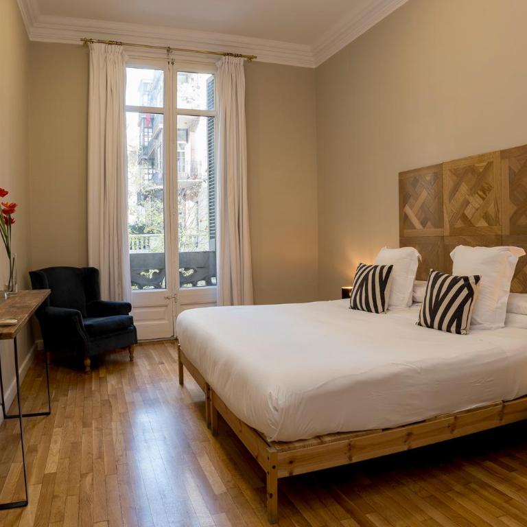 Cami Gallery Barcelona - Standard Double Room with Private Bathroom - 4