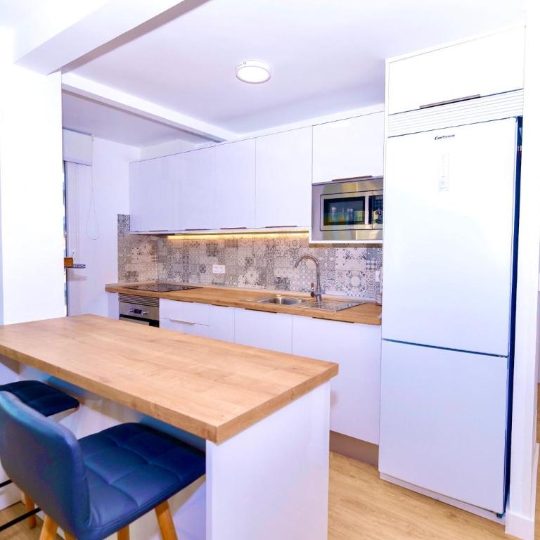 250m Playa/Beach, Wifi, A/A, Smart TV, Parking - One-Bedroom Apartment - 18
