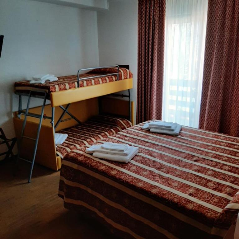 HG Hotel Italia - Camera Quadrupla Classic - 6