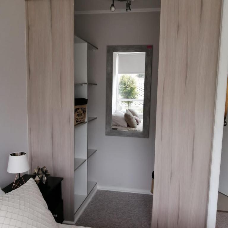 Hermoso departamento muy cerca del centro, playas, malls, hipermercado, hospital y clínicas - Apartamento de 2 dormitorios - 15