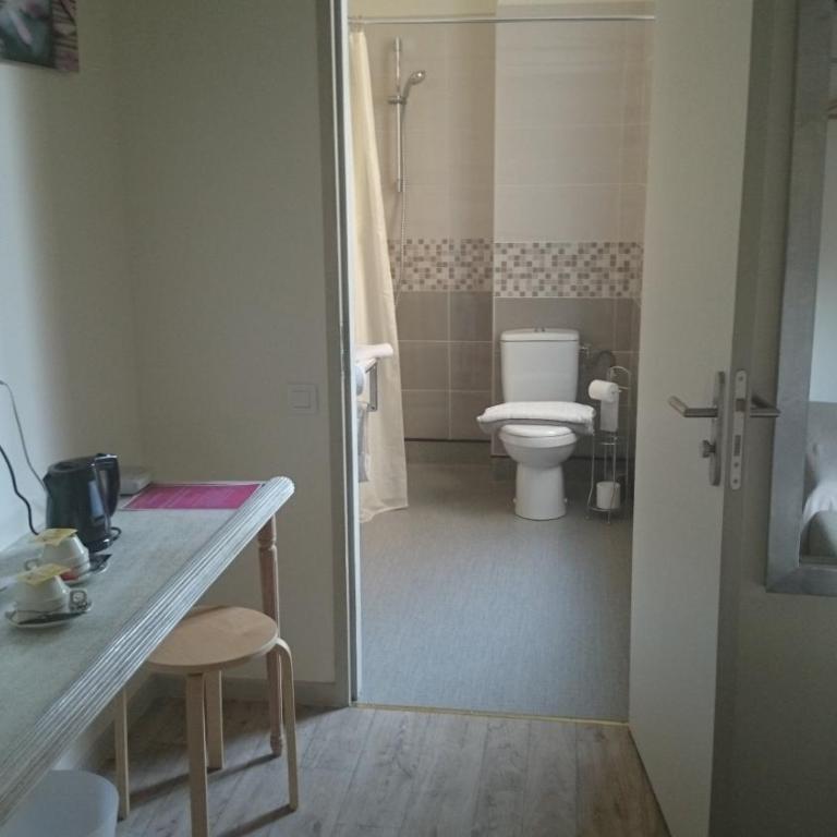 Le Bannier Hotel Restaurant - Chambre Triple - Accessible aux Personnes à Mobilité Réduite - 4