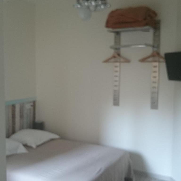 Le Bannier Hotel Restaurant - Chambre Triple - Accessible aux Personnes à Mobilité Réduite - 1