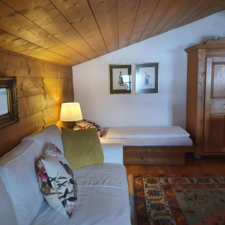 Appartement Pension Bäckenhäusl FERIENWOHNUNGEN Chalets Hütten Komfortzimmer - Comfort Vierbettzimmer - 32