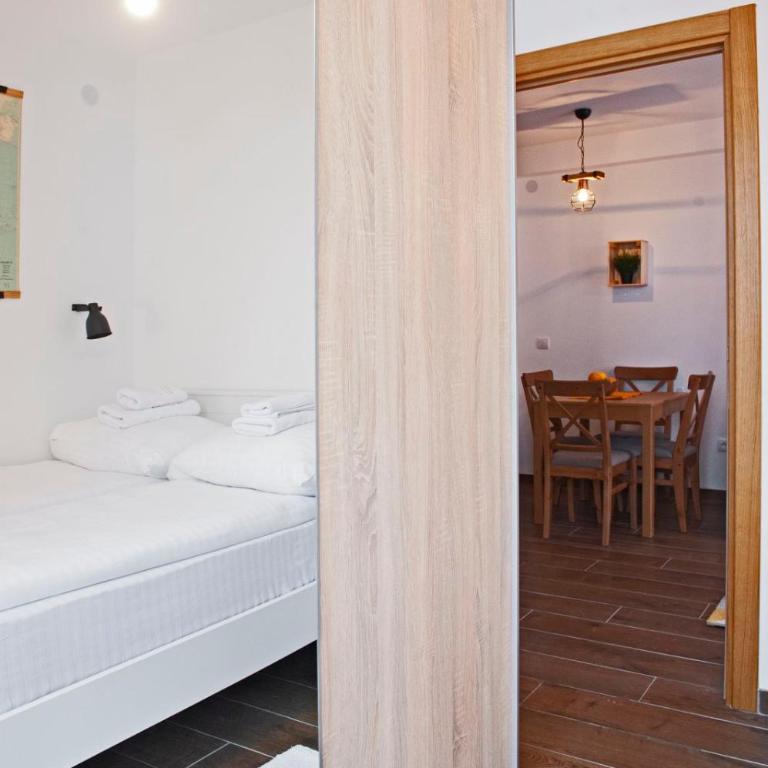 Apartman Paunovi Čardaci sa garažnim mestom - Apartman sa 1 Spavaćom Sobom - 9