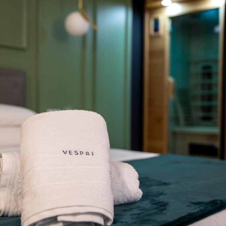 Vespri Luxury Rooms & Suites - Deluxe Room - 5
