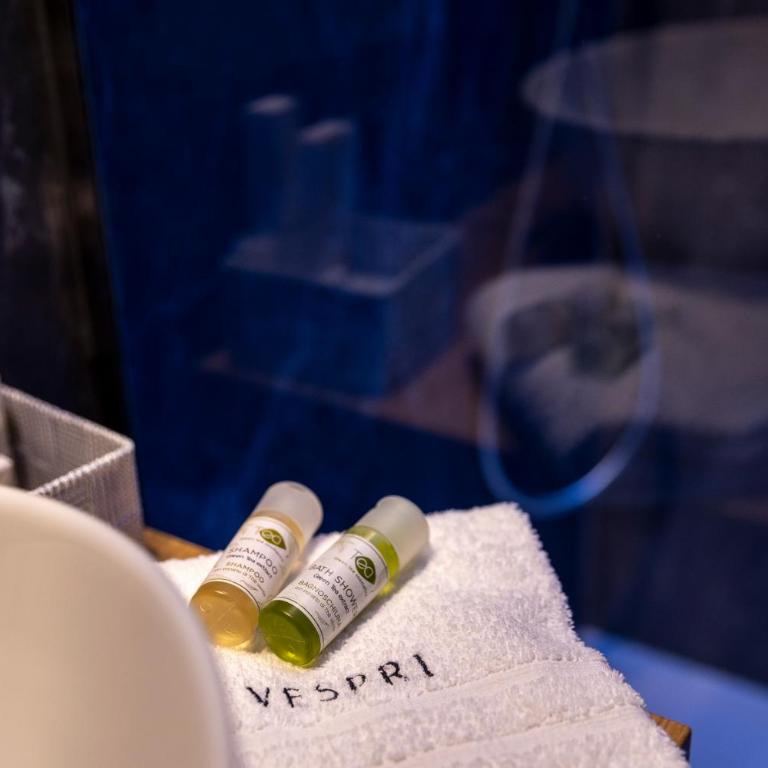 Vespri Luxury Rooms & Suites - Deluxe Room - 10