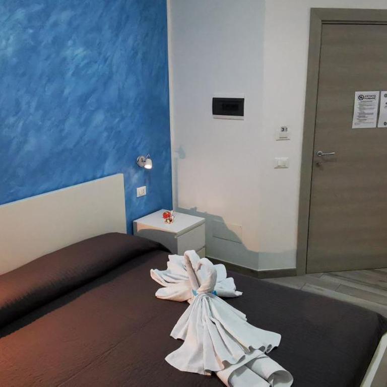 Perla del Sud - Guest House - Camera Matrimoniale con Bagno Privato - 2