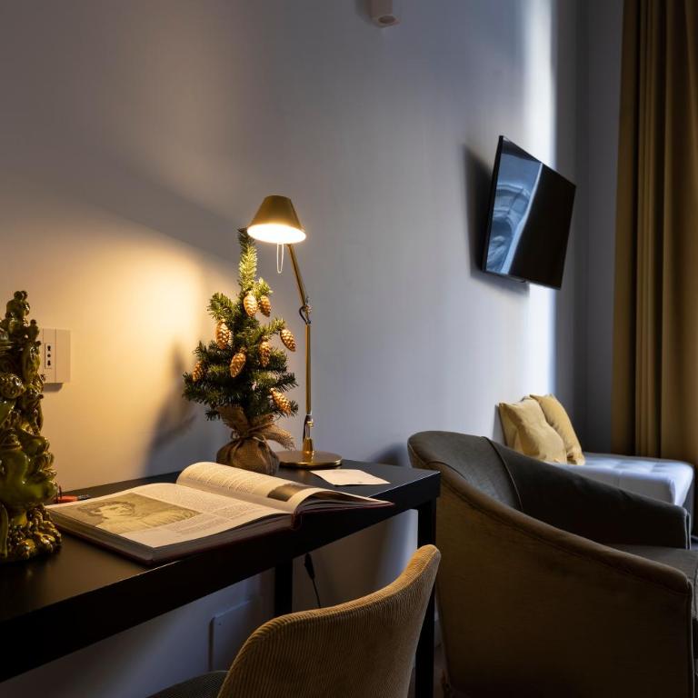 Vespri Luxury Rooms & Suites - Superior Double Room - 3