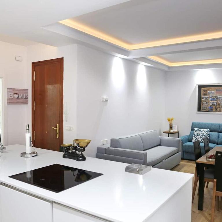 Piso Reformado a 2 Min del Casco Viejo Con Garaje Gratis - Two-Bedroom Apartment - 21