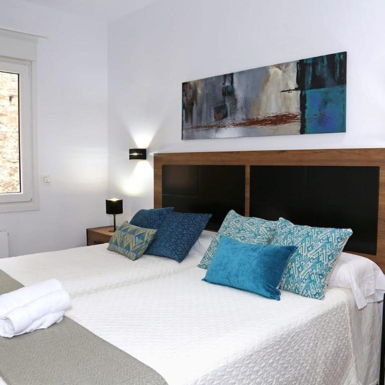 Piso Reformado a 2 Min del Casco Viejo Con Garaje Gratis - Two-Bedroom Apartment - 25