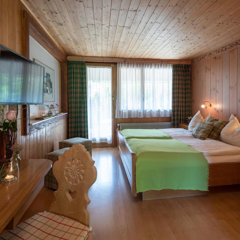Salzano Basic Rooms Interlaken - Double Room - 17