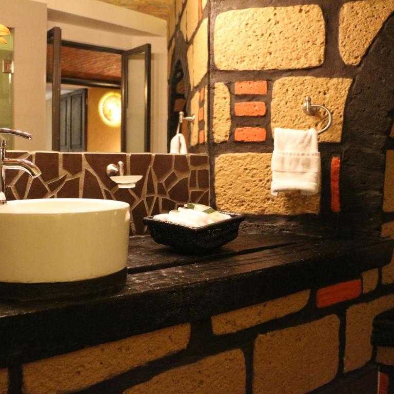 Aztic Hotel and Executive Suites - Studio - 1