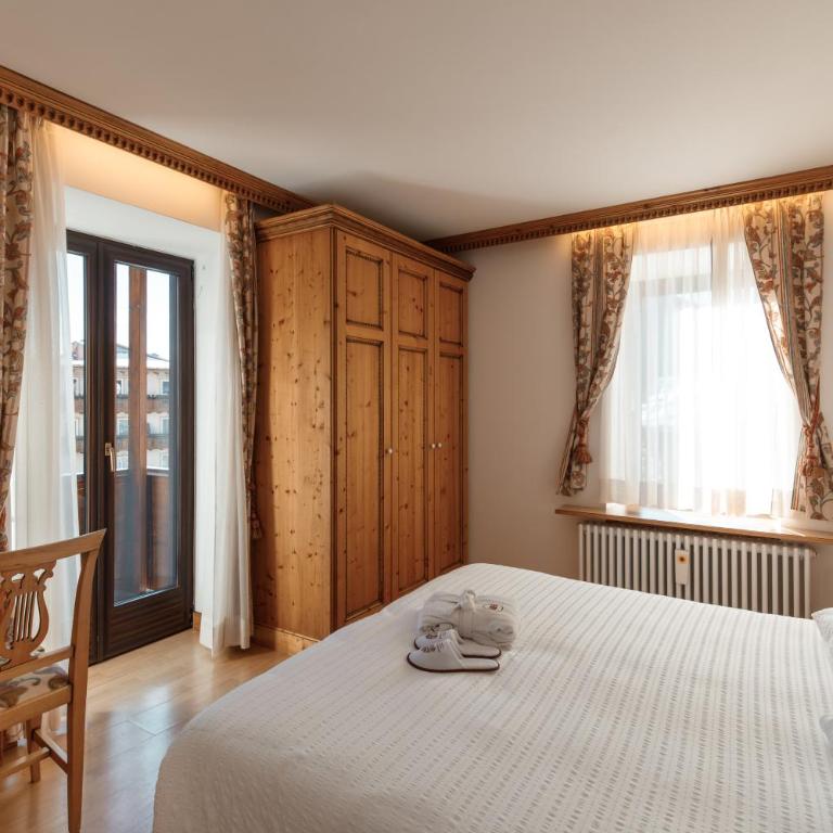 Hotel Belvedere - Camera Superior Matrimoniale/Doppia con Letti Singoli con Vista Montagna - 1